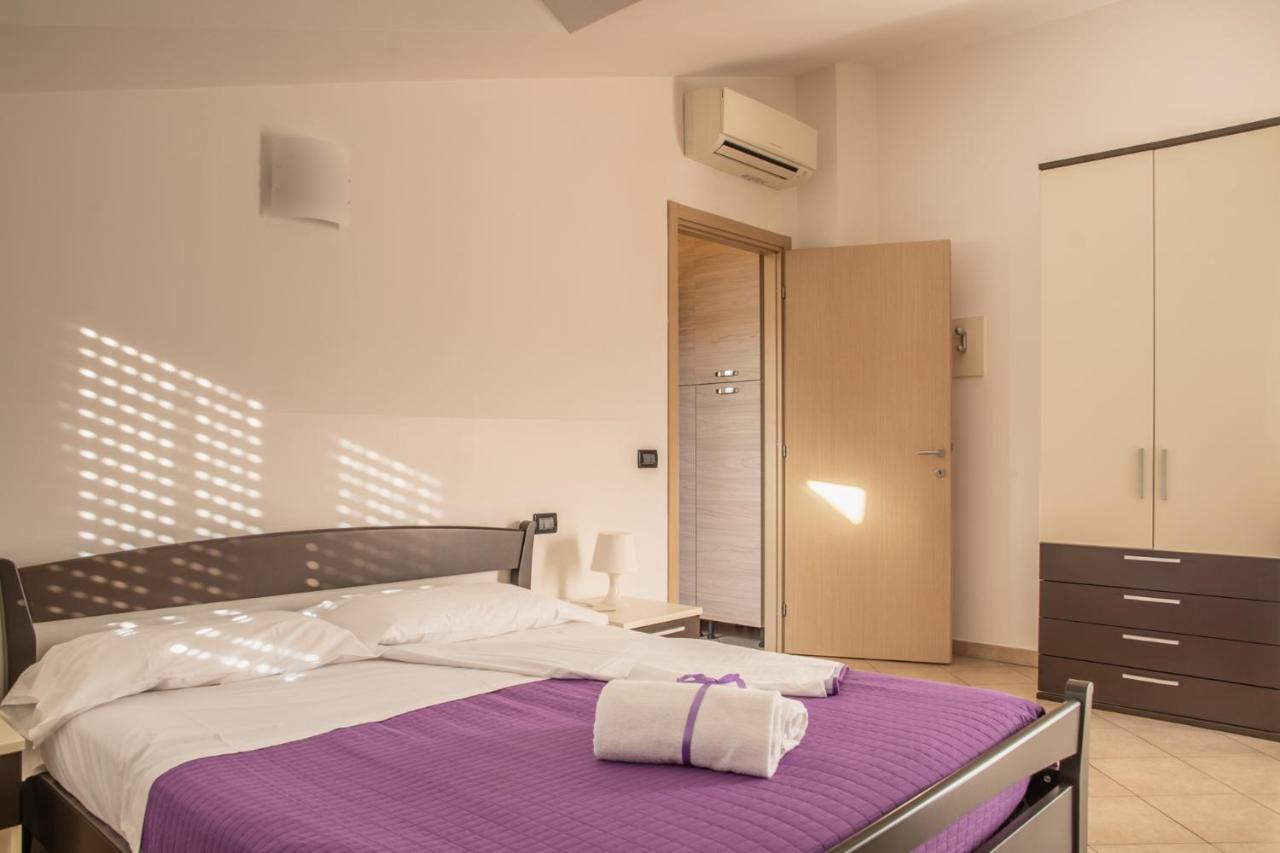 Residence Holidays Пиетра Лигуре Екстериор снимка