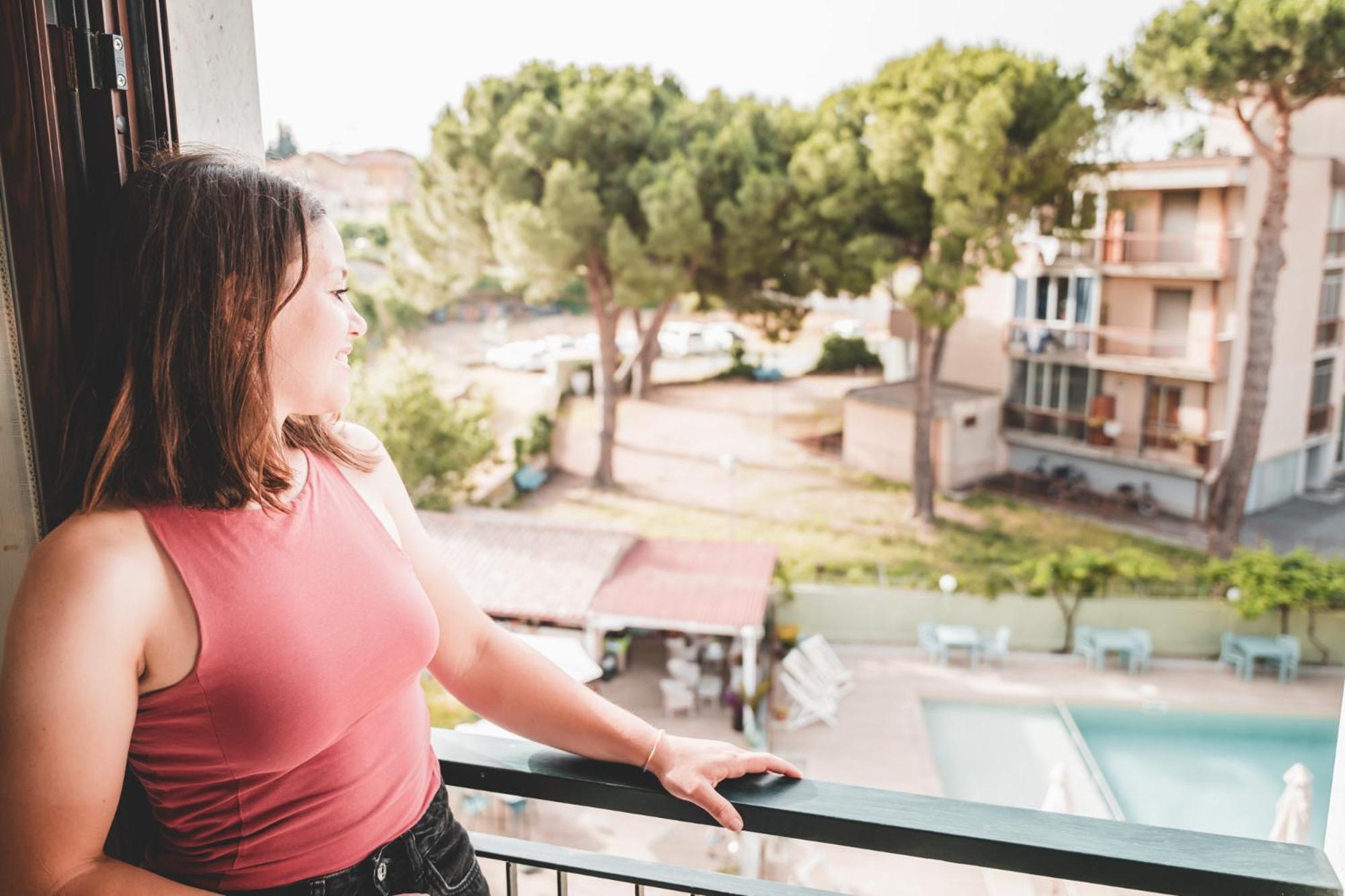 Residence Holidays Пиетра Лигуре Екстериор снимка