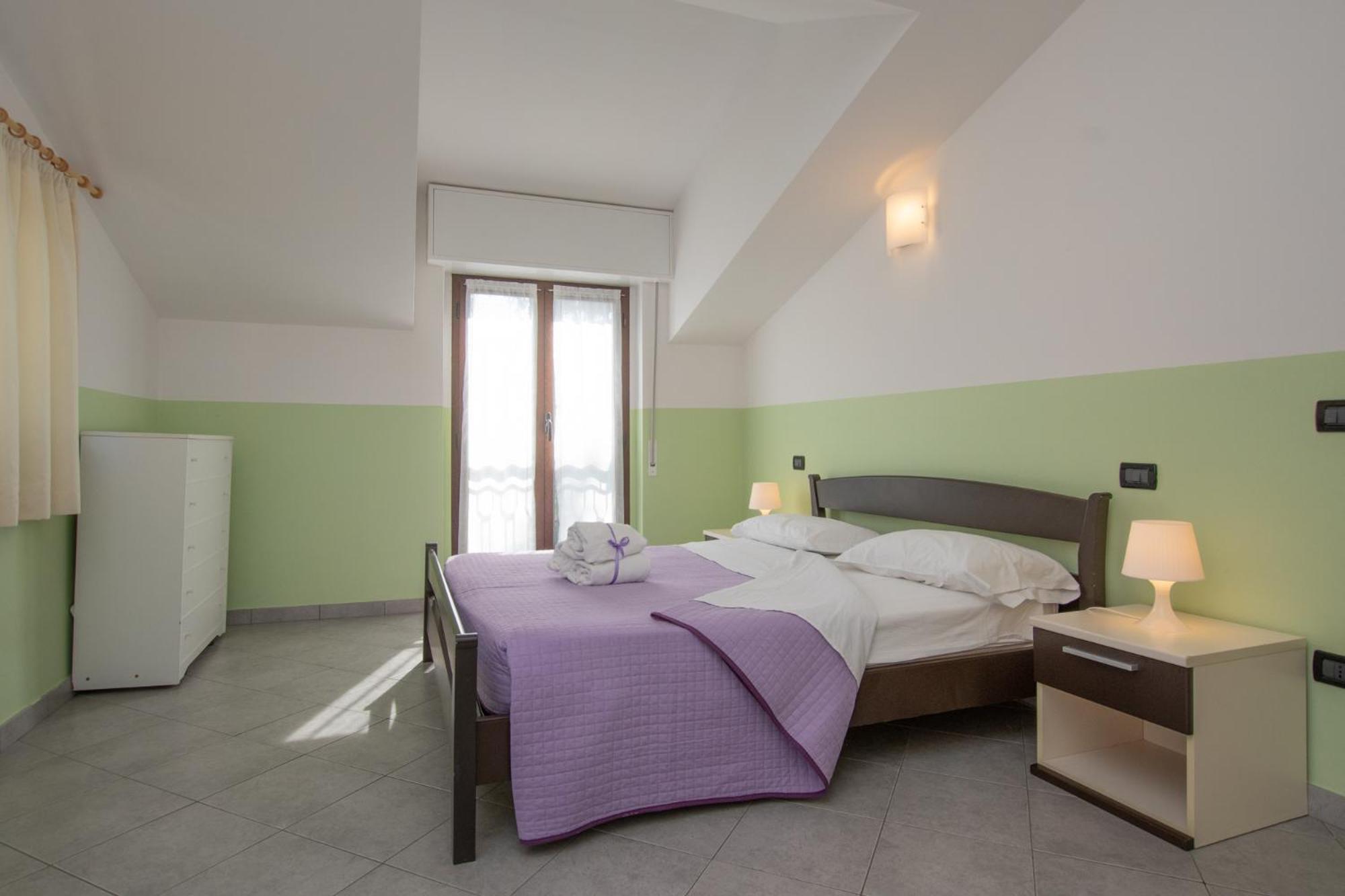 Residence Holidays Пиетра Лигуре Екстериор снимка